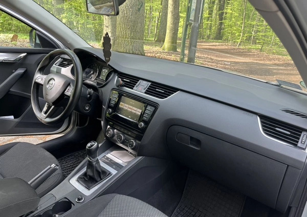 Skoda Octavia cena 33000 przebieg: 223940, rok produkcji 2015 z Tłuszcz małe 67